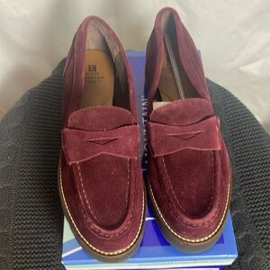 White Mountain Oxblood suede loafers 8.5 W